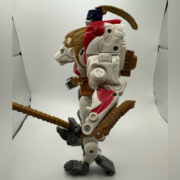 Transformers Universe Leo Prime Target Exclusive Complete - Picture 2 of 8